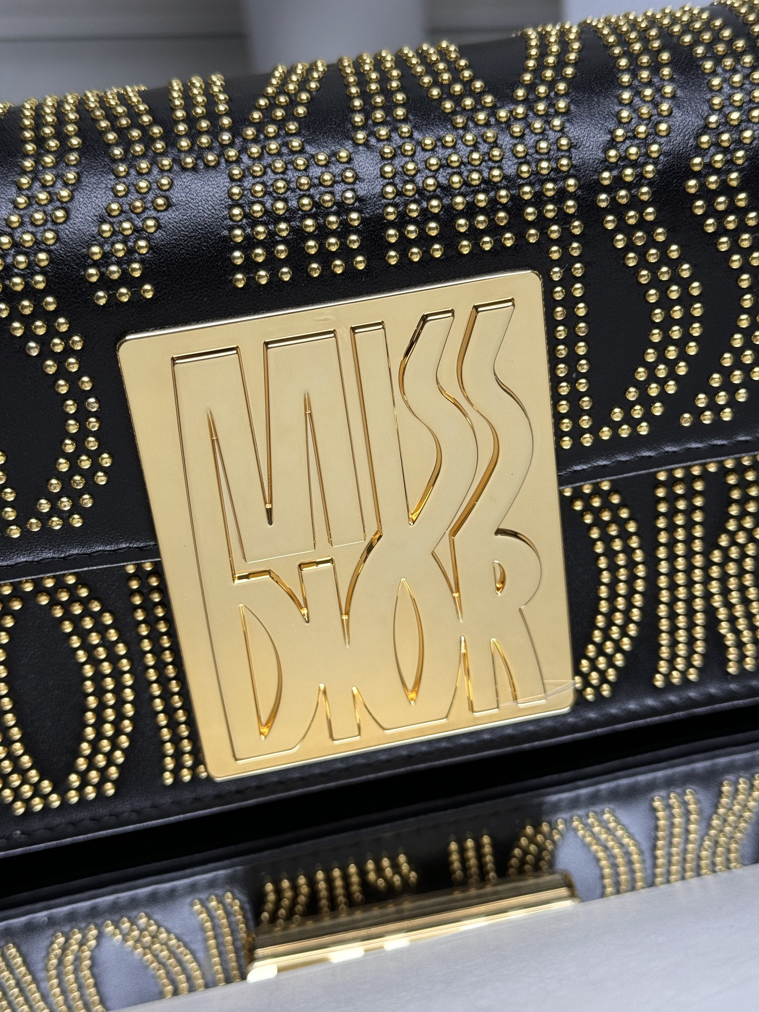 D*or miss D*or flap bag 22 x 11 x 6 cm