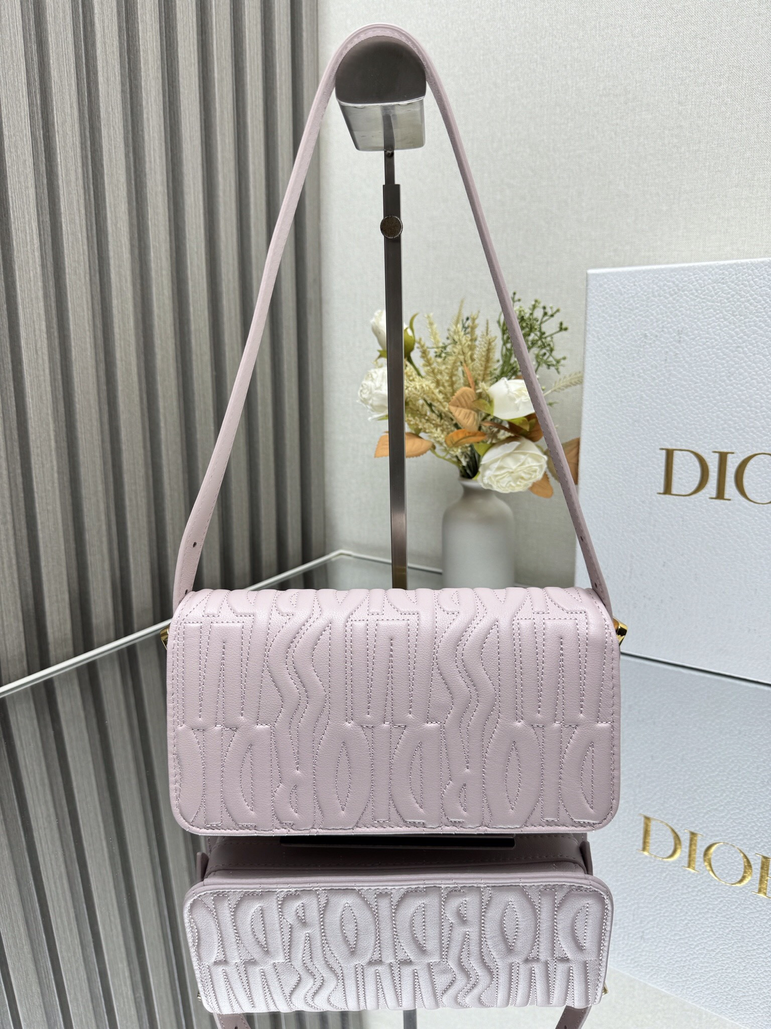 D*or miss D*or flap bag 22 x 11 x 6 cm