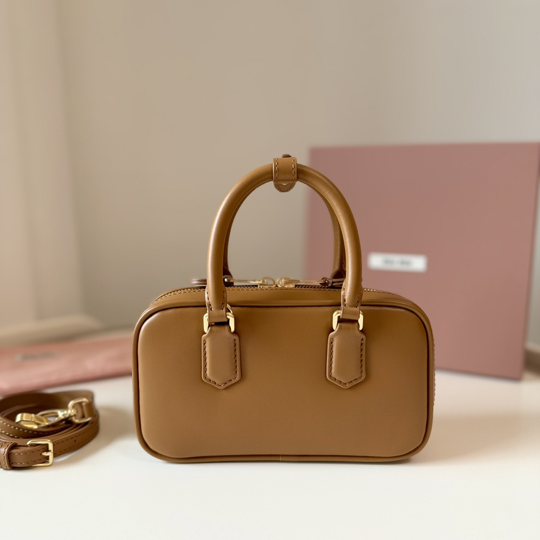 Miu Miu Arcadie leather mini-bag 19X10X5cm