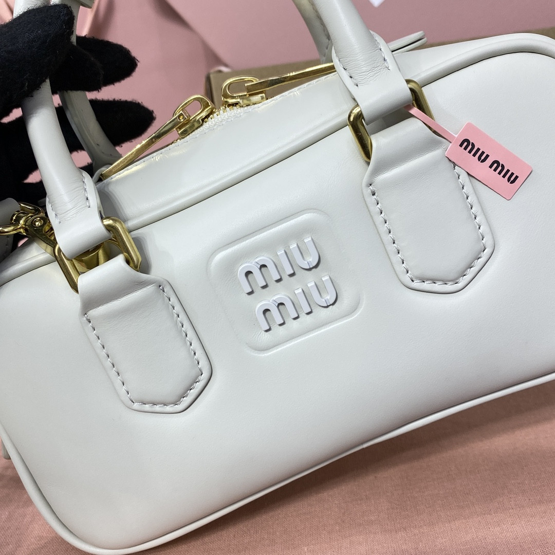Miu Miu Arcadie leather bag  10.5x22x7.5cm