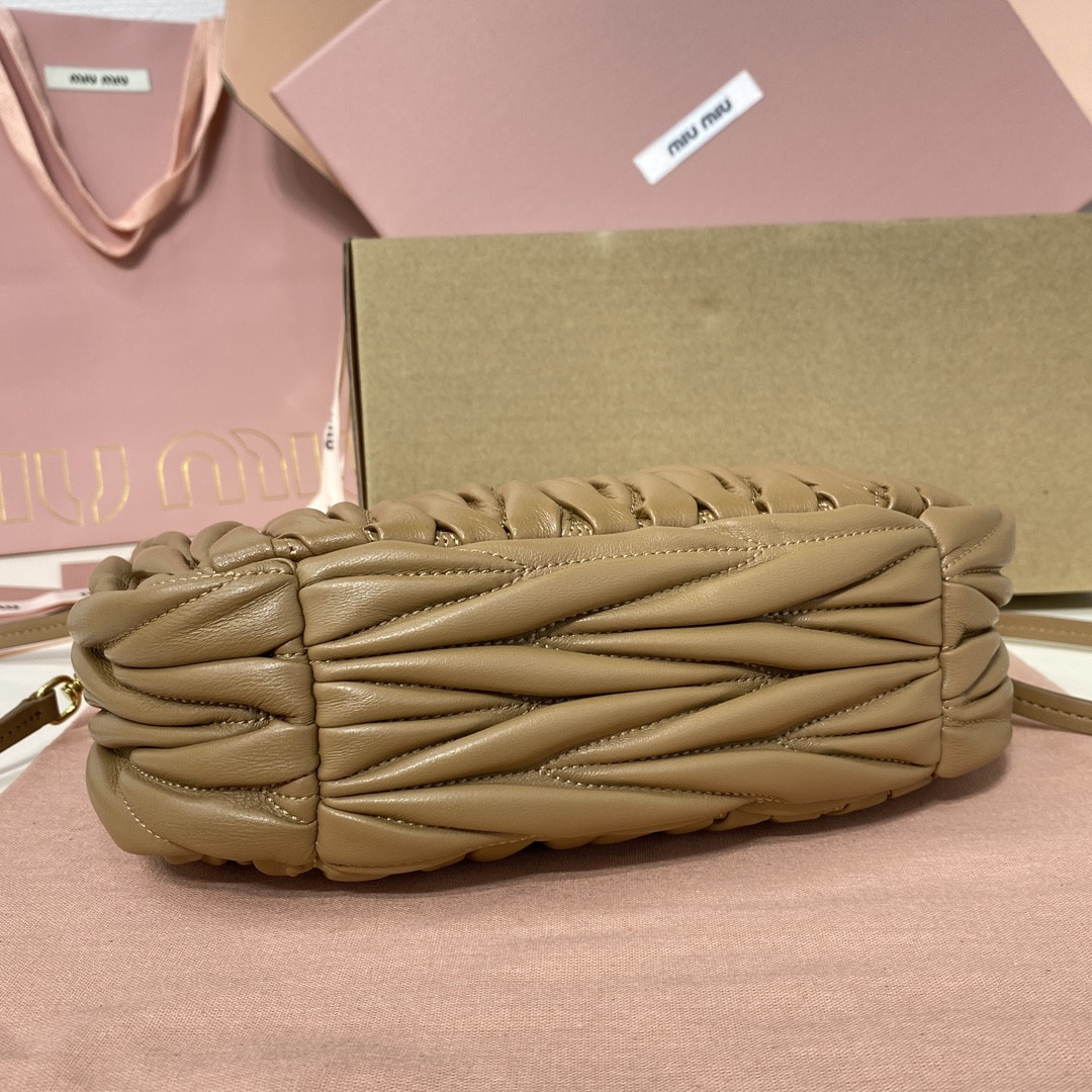 Miu Miu Wander matelassé nappa leather hobo bag 17x20x6cm