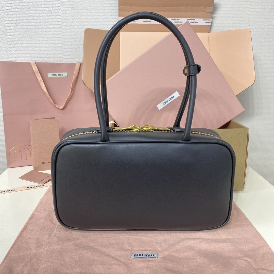 Miu Miu Beau naplak leather bag 29X17X9cm