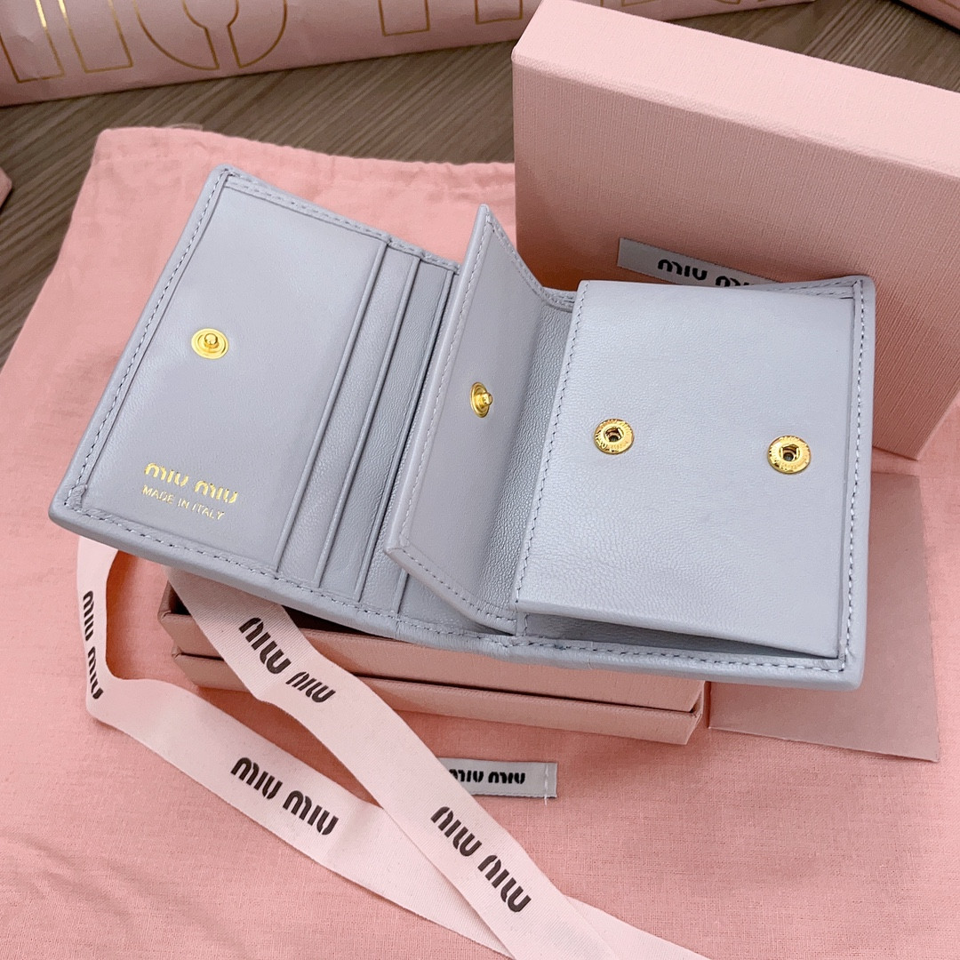 Miu Miu Small matelassé nappa leather wallet 11.2x8.5cm
