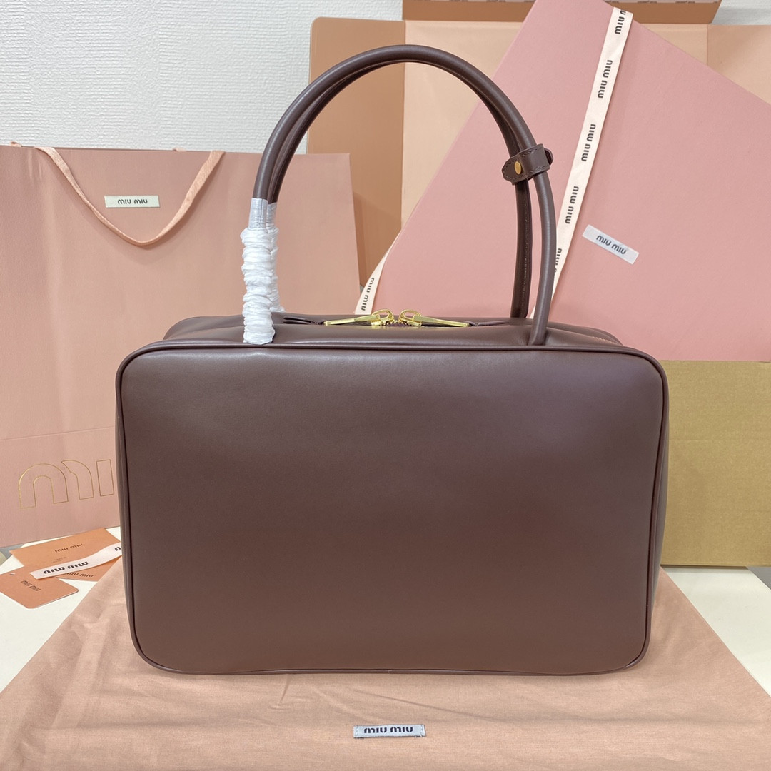 Miu Miu Leather Beau bag 23x34x10cm