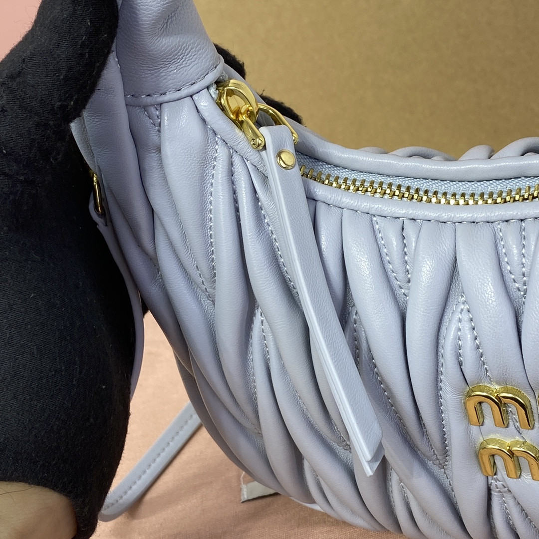 Miu Miu Wander matelassé nappa leather hobo bag 17x20x6cm