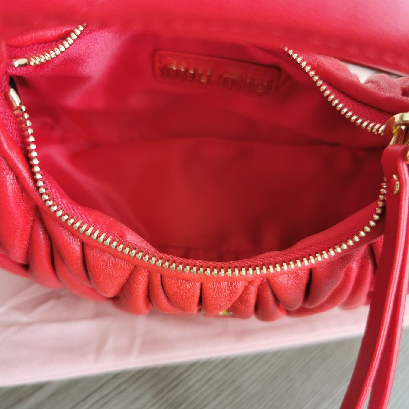 Miu Miu Wander matelassé nappa leather hobo mini-bag 14x17.5x5.5cm