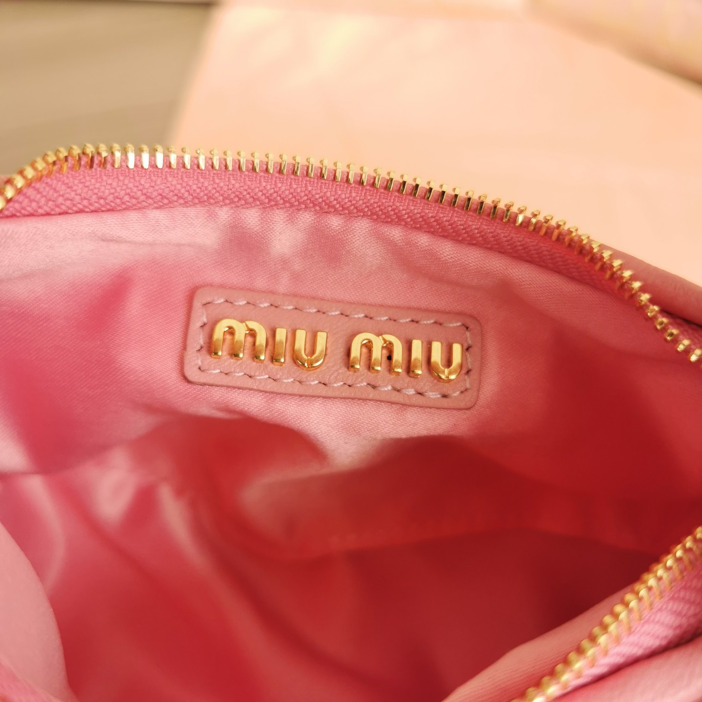 Miu Miu Wander matelassé nappa leather hobo mini-bag 14x17.5x5.5cm