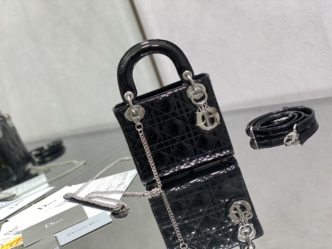 mini lady D*or bag patent cannage calfskin 17 x 15 x 7 cm