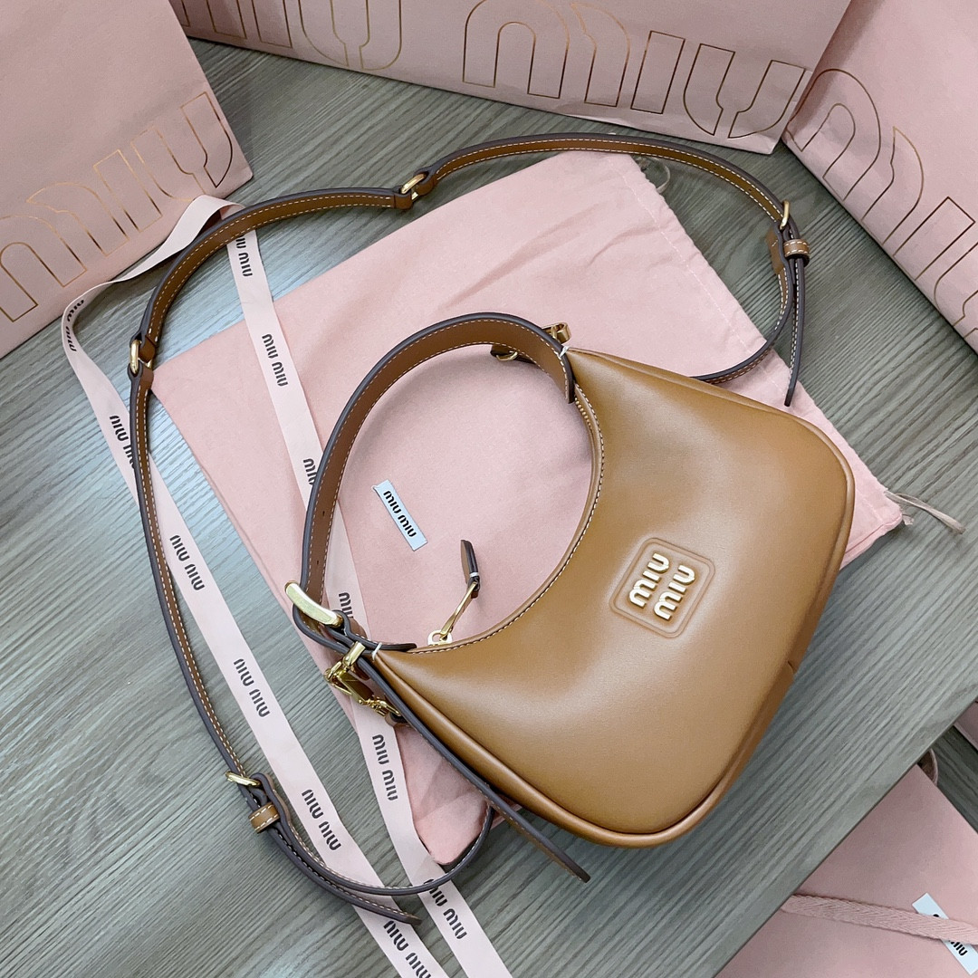 Miu Miu hobo bag 20X17X6Cm