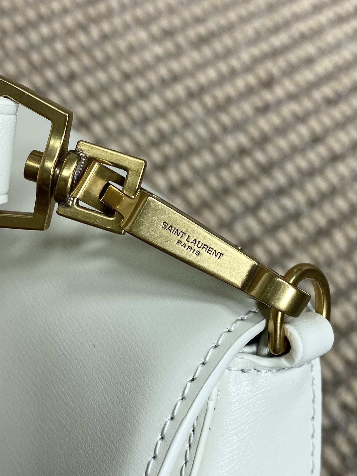 y*l voltaire top handle in box Sa**t Lau*nt 17.5x21x8cm