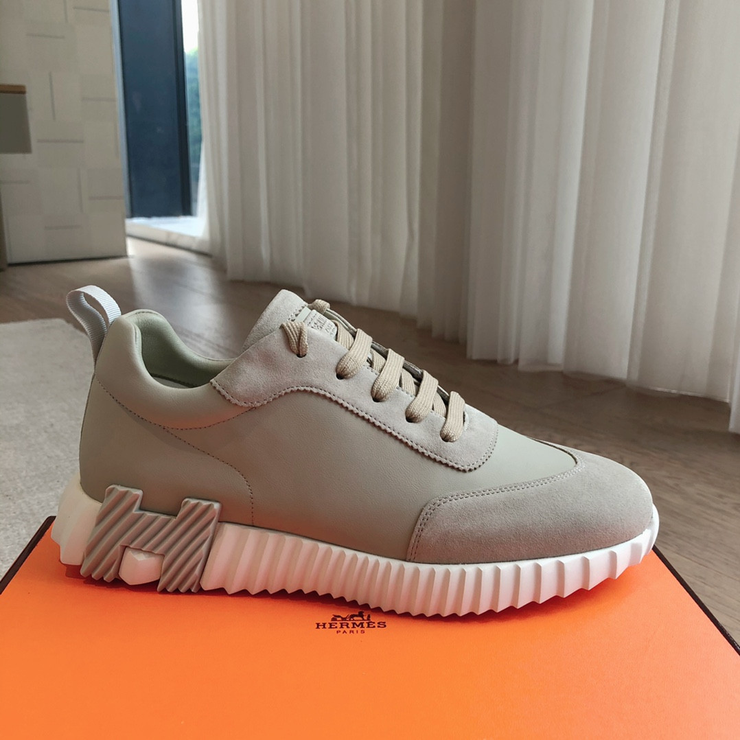 ua H**me5 bouncing sneaker