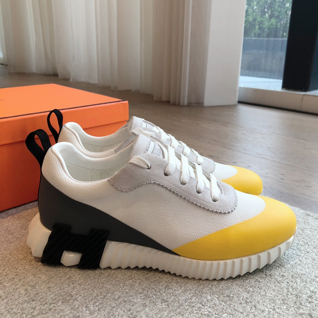 ua H**me5 bouncing sneaker