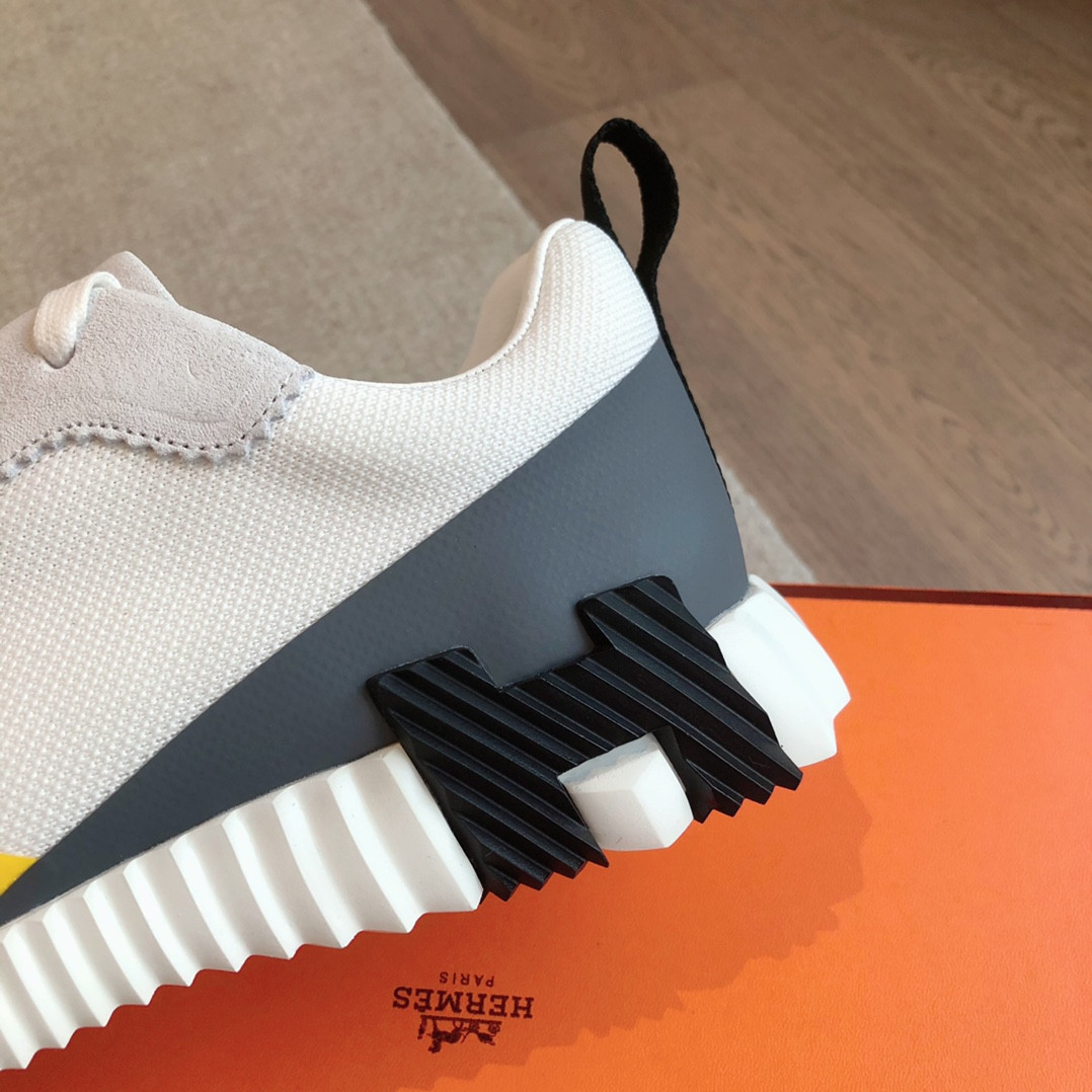 ua H**me5 bouncing sneaker