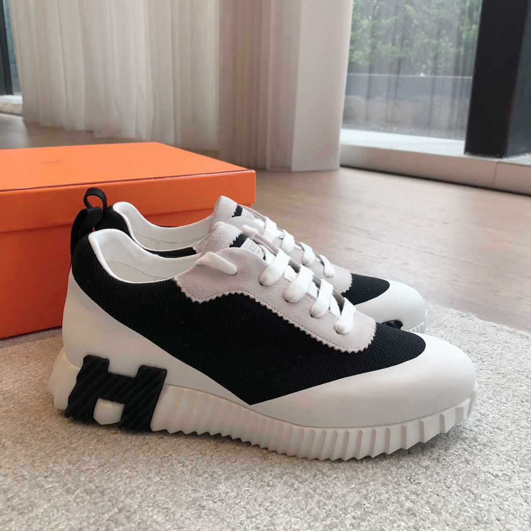 ua H**me5 bouncing sneaker