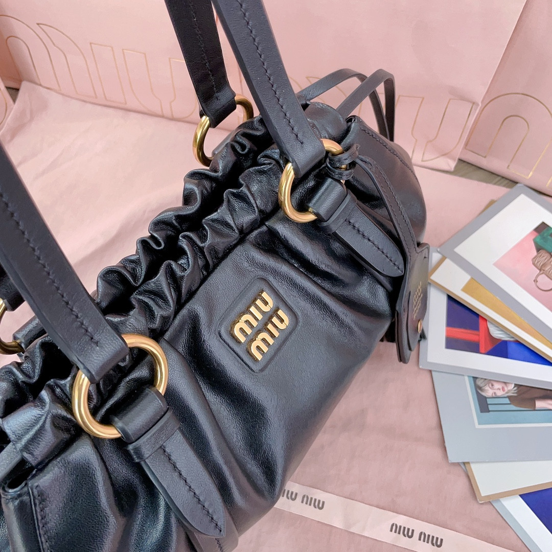 Miu Miu Small Joie nappa leather bag 16x32x10.5cm