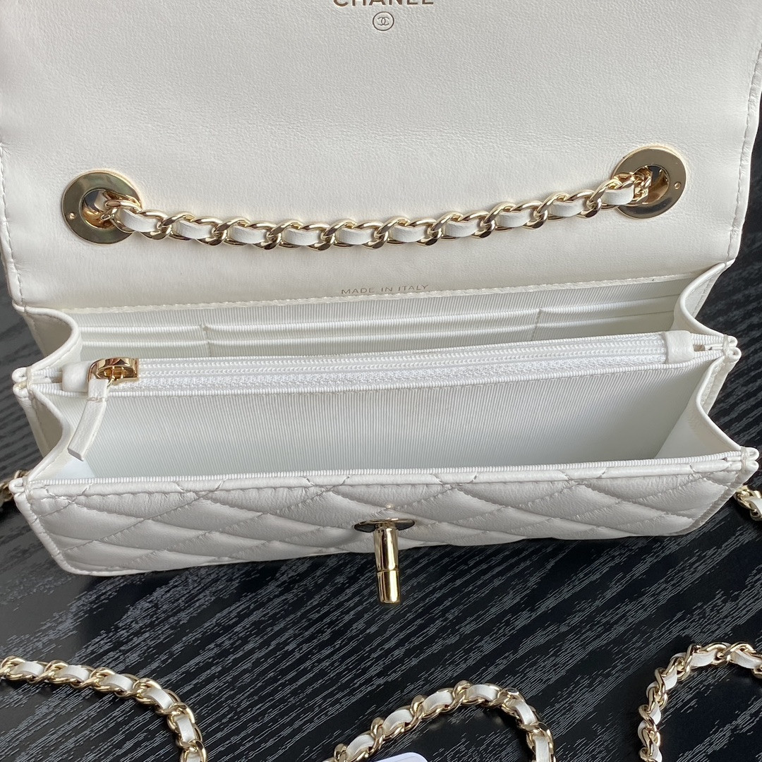 Ch*el 24b trendy cc 18.5cm