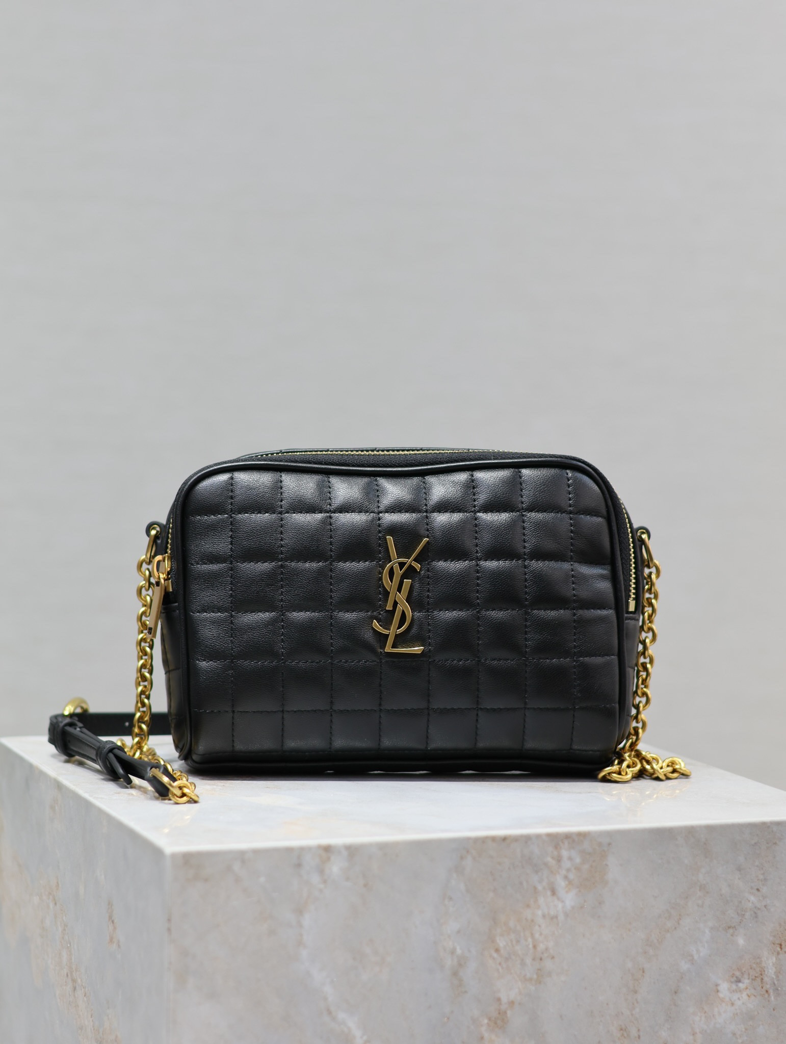 Y*L cassandre matelassé carré camera bag in lambskin 19.5x14x4cm