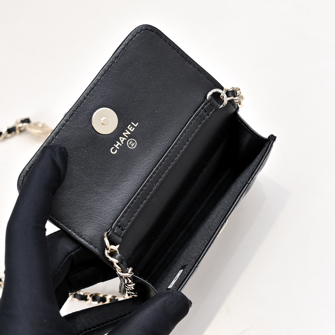 Ch*el clutch with chain 9.5x12.5x3.5cm