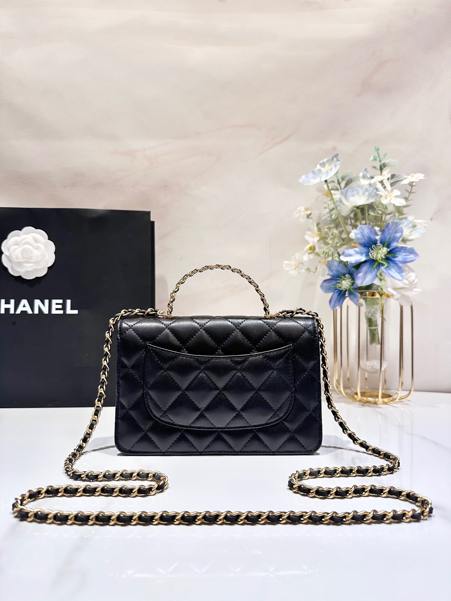 Ch*el woc classic wallet on chain 19cm