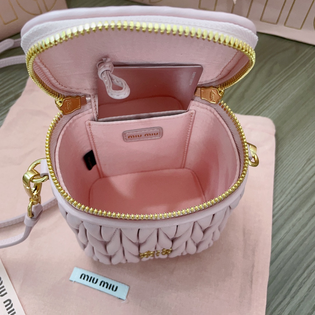 Miu Miu Matelassé nappa leather micro bag 10.5x9.5x7cm