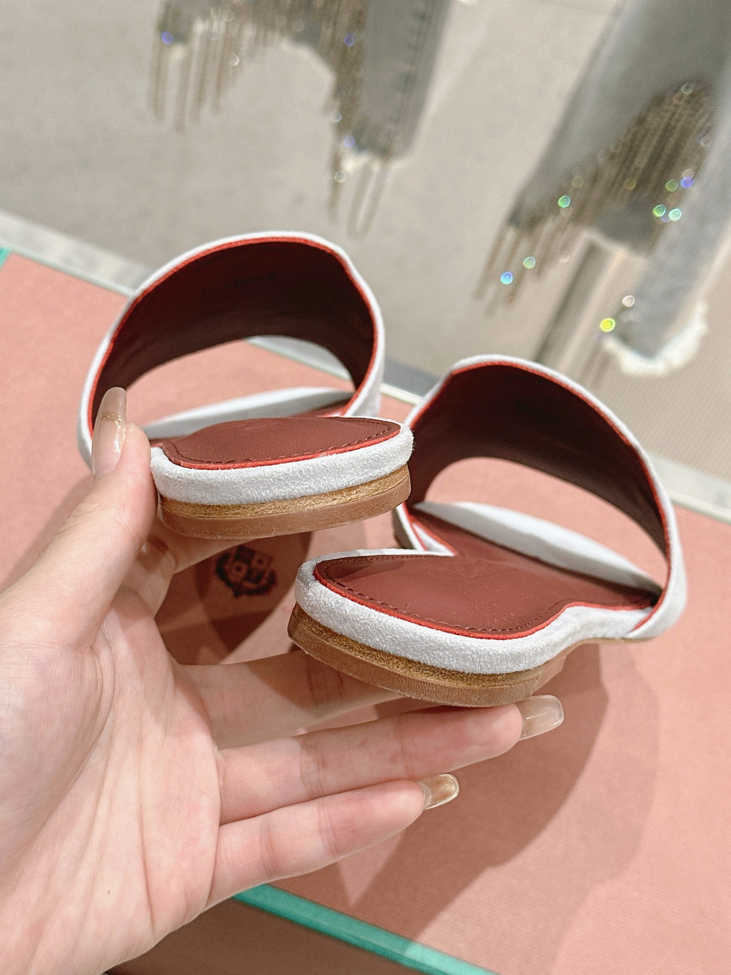 ua L**o p*ana summer charms sandal