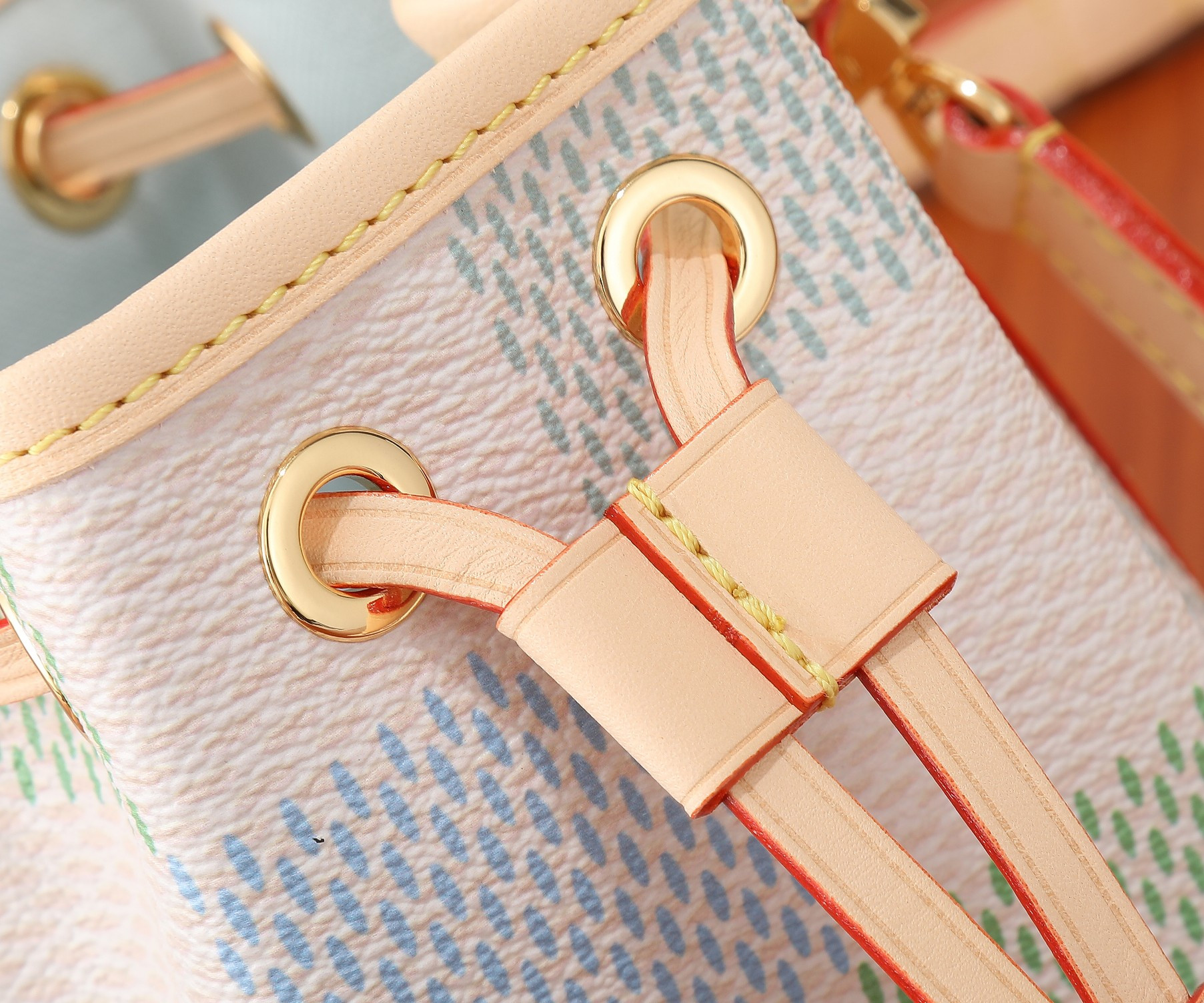 LV Nano Noé N40640 13 x 16 x 10 cm