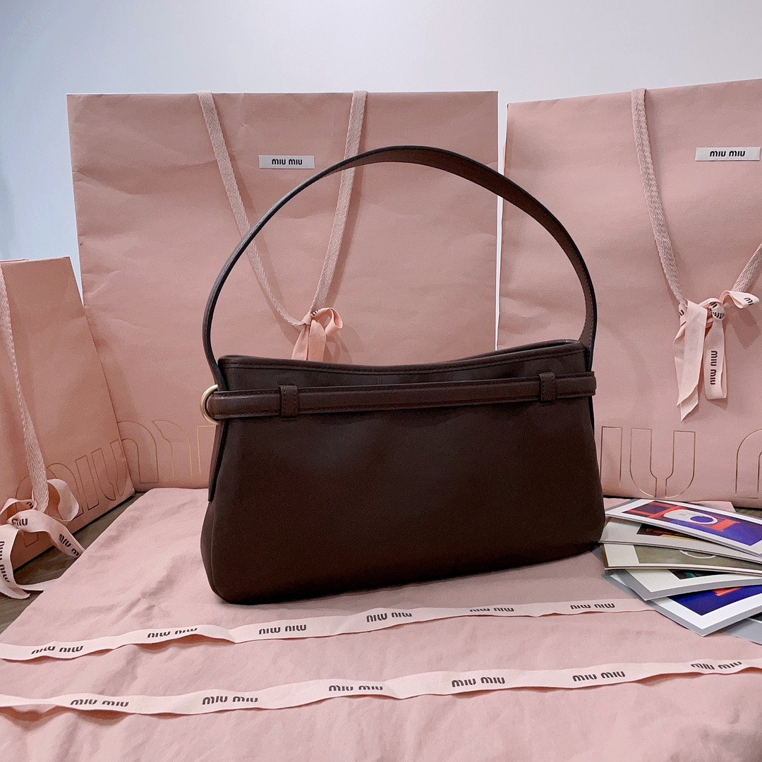 Miu Miu Aventure nappa leather bag 5BC182 33X19X5cm