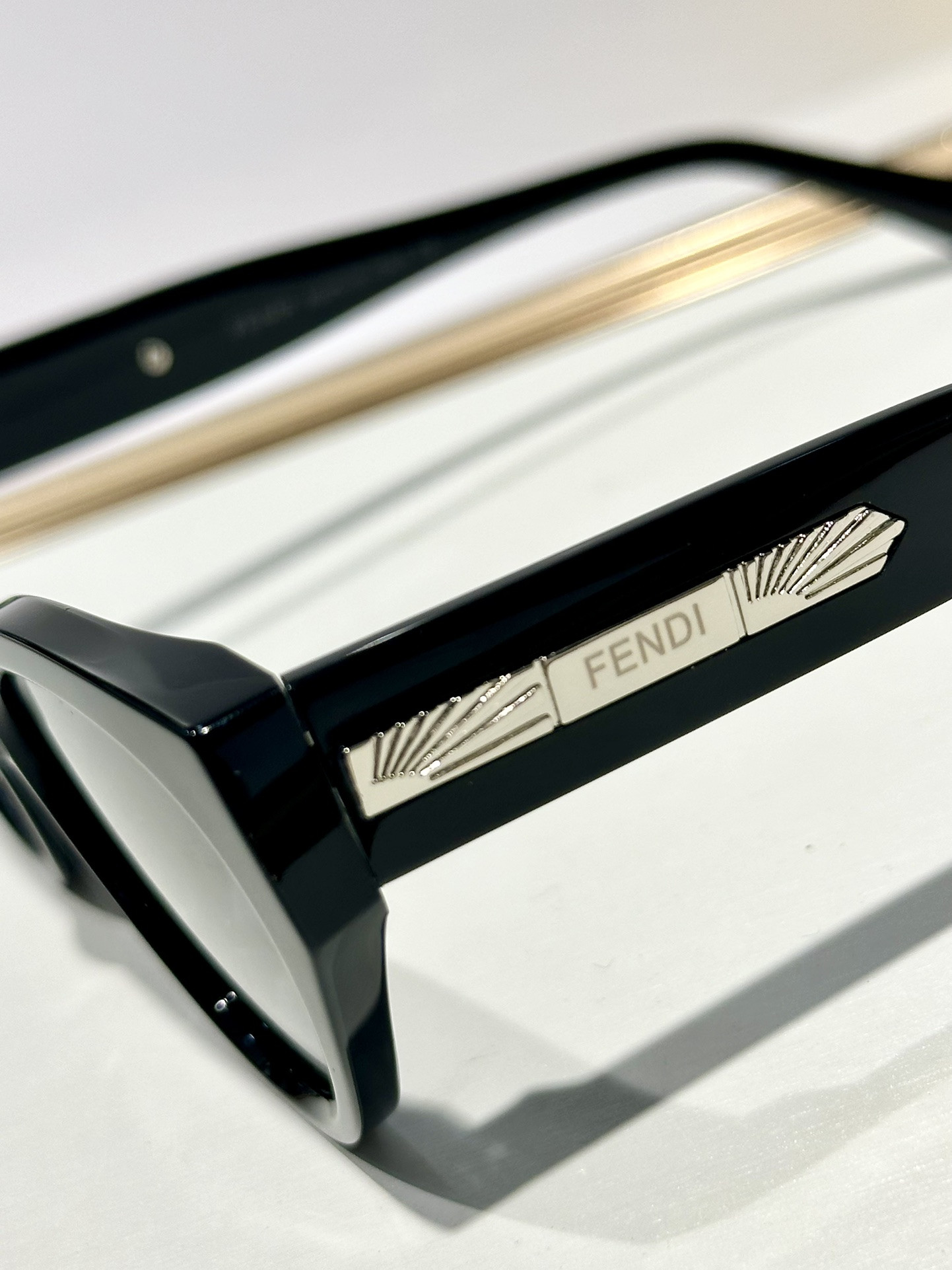 F**di glasses fe40164u 54-18-148