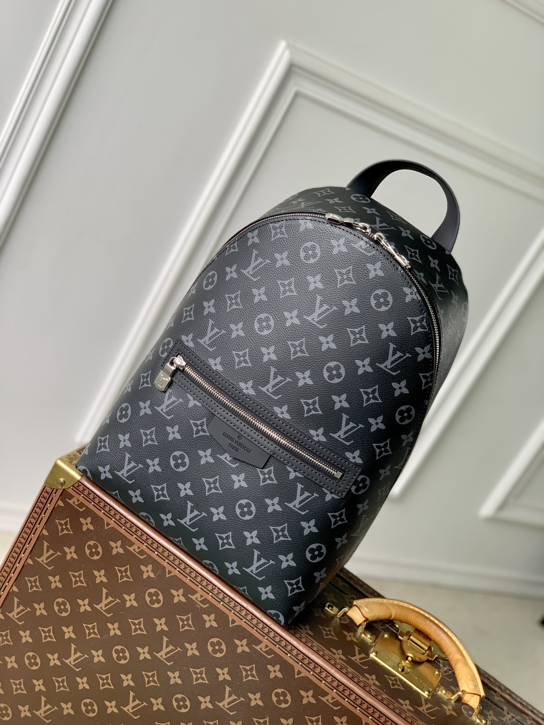 LV Discovery Slim Backpack M14020 28x38x13cm