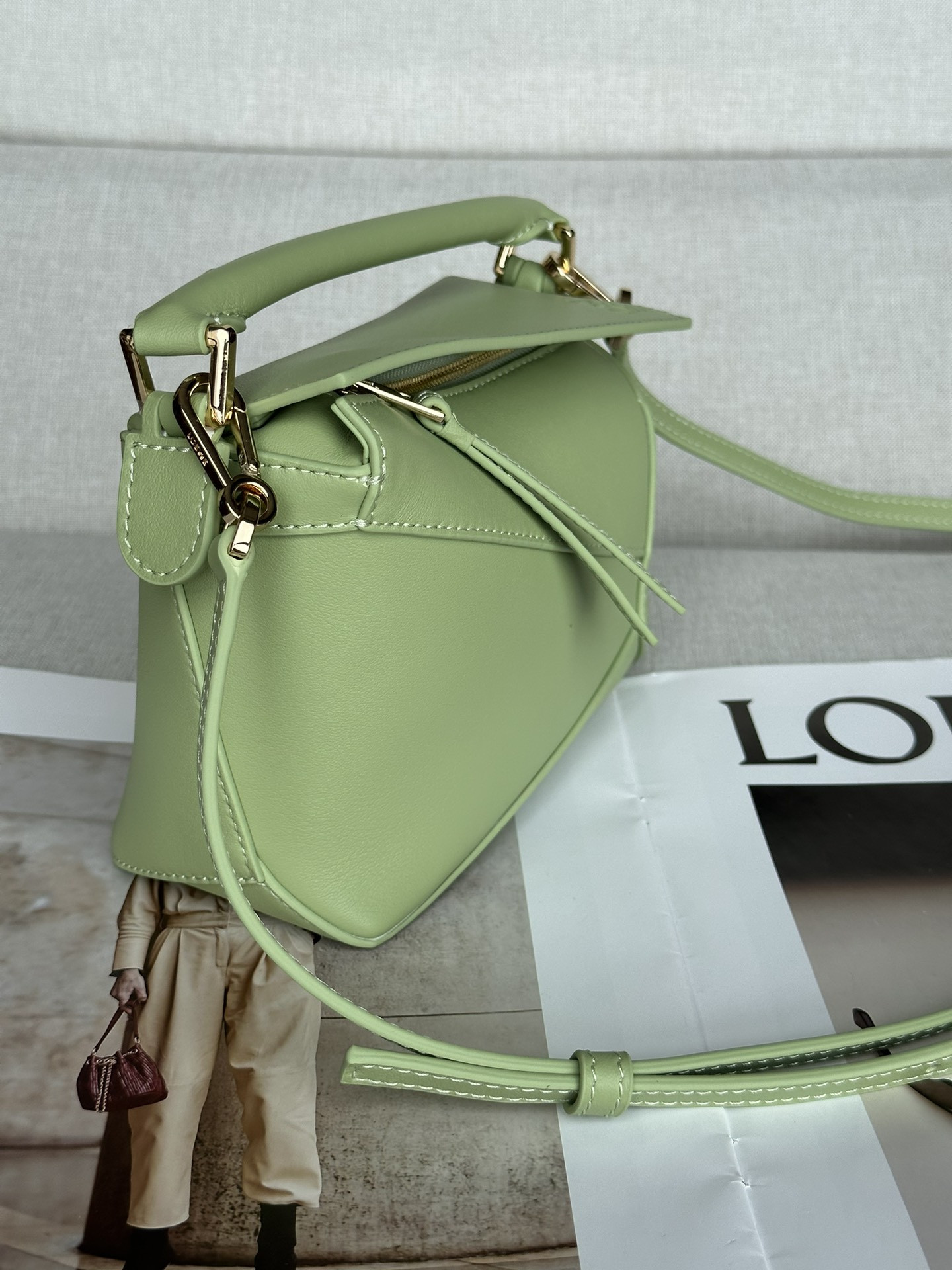 L0ew* mini classic puzzle bag in calfskin 18x12.5x8cm