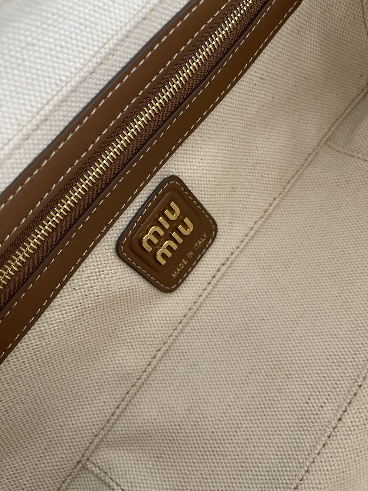 Miu Miu Beau canvas and leather bag 11.5x28x8cm