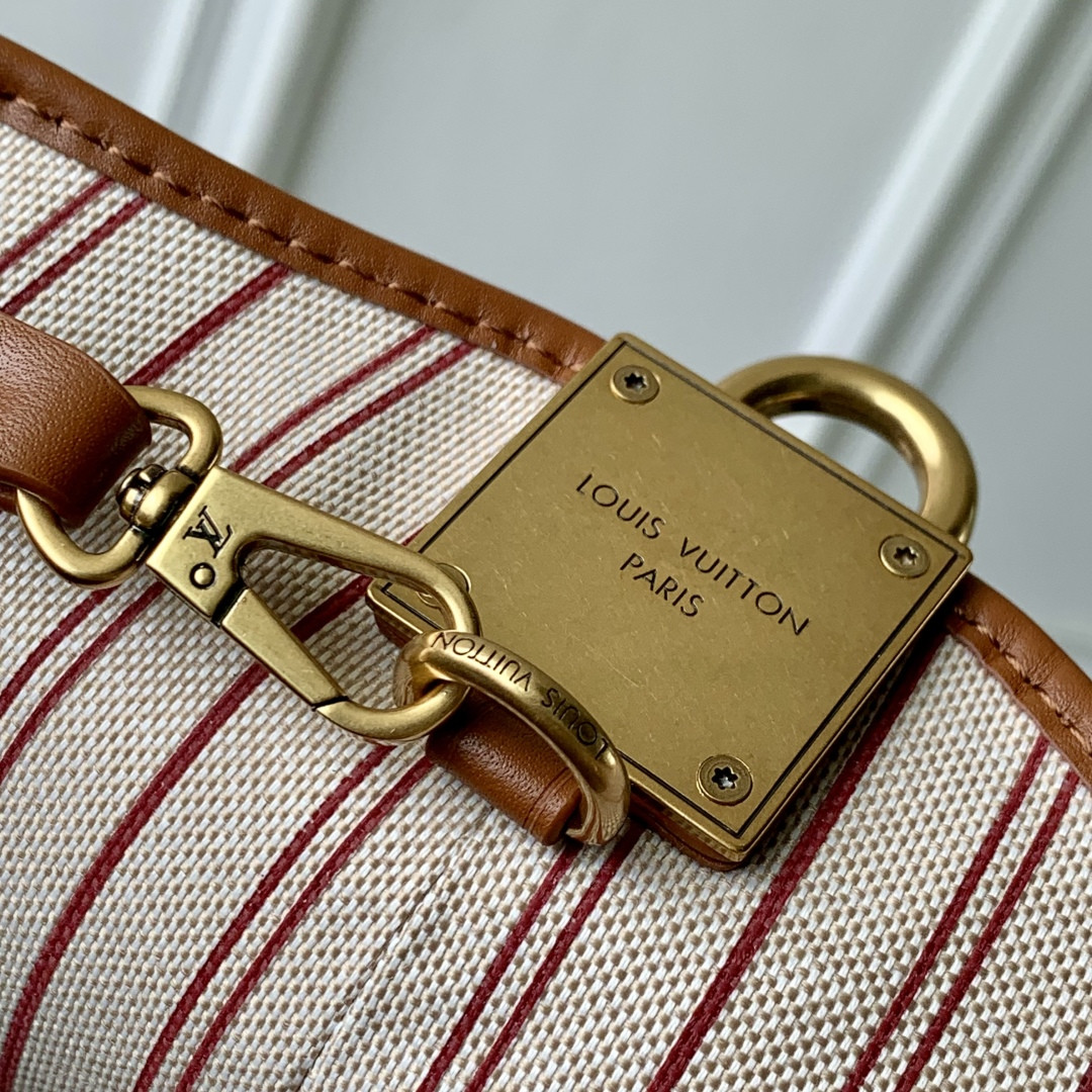LV Low Key Hobo PM M25468 24x28x16cm