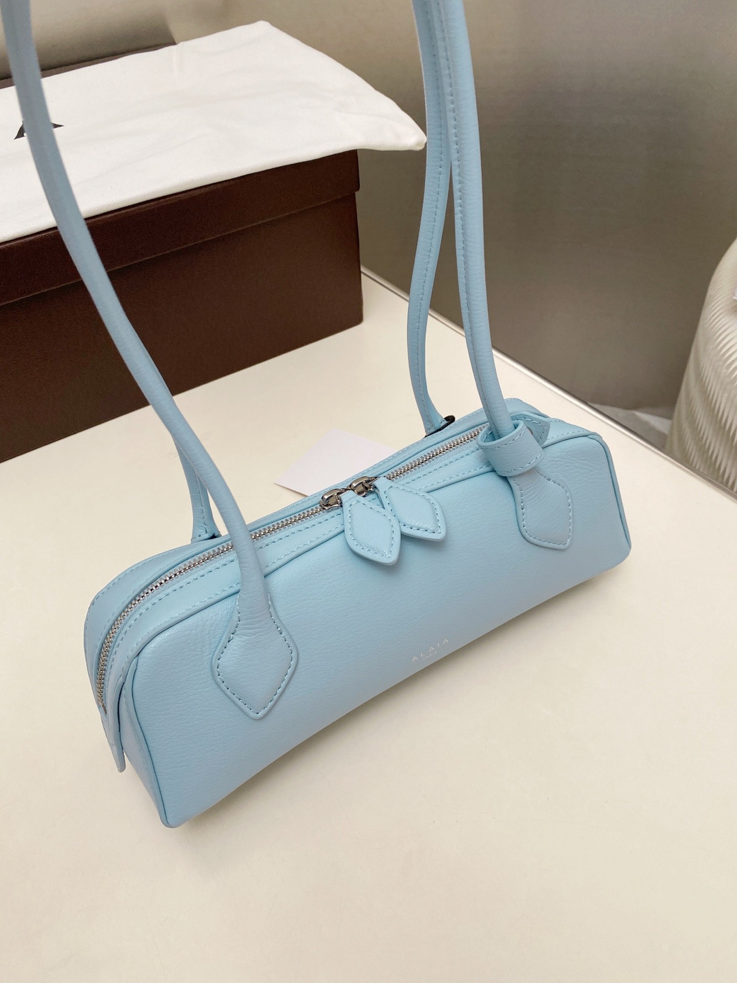 ALAÏA LE TECKEL SMALL BAG 27x9x8cm