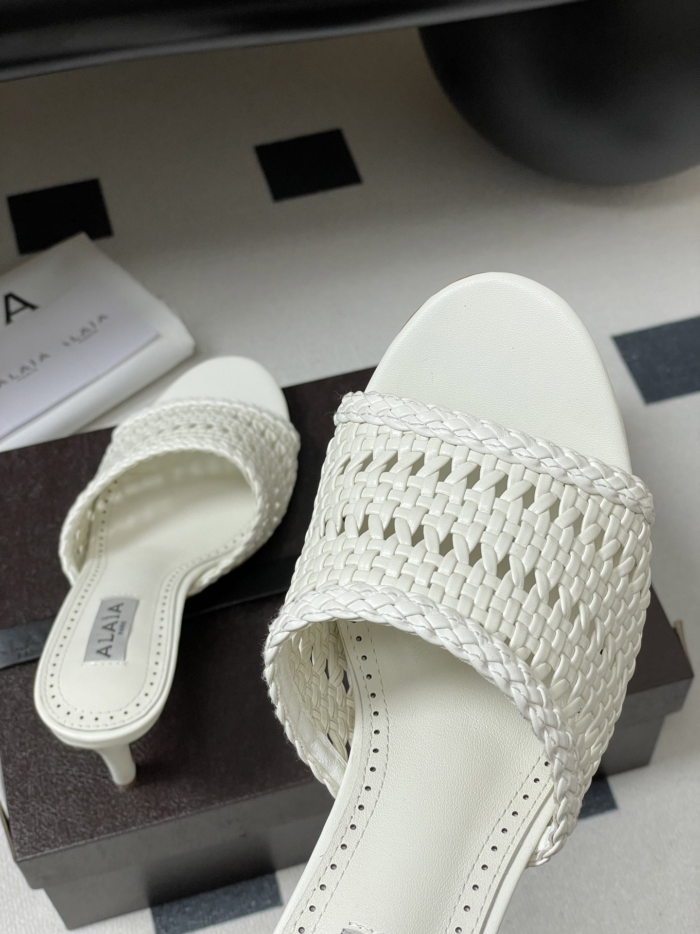 UA Alaia Heeled slippers 7cm Heel(Customized Size 7-10 days production time)