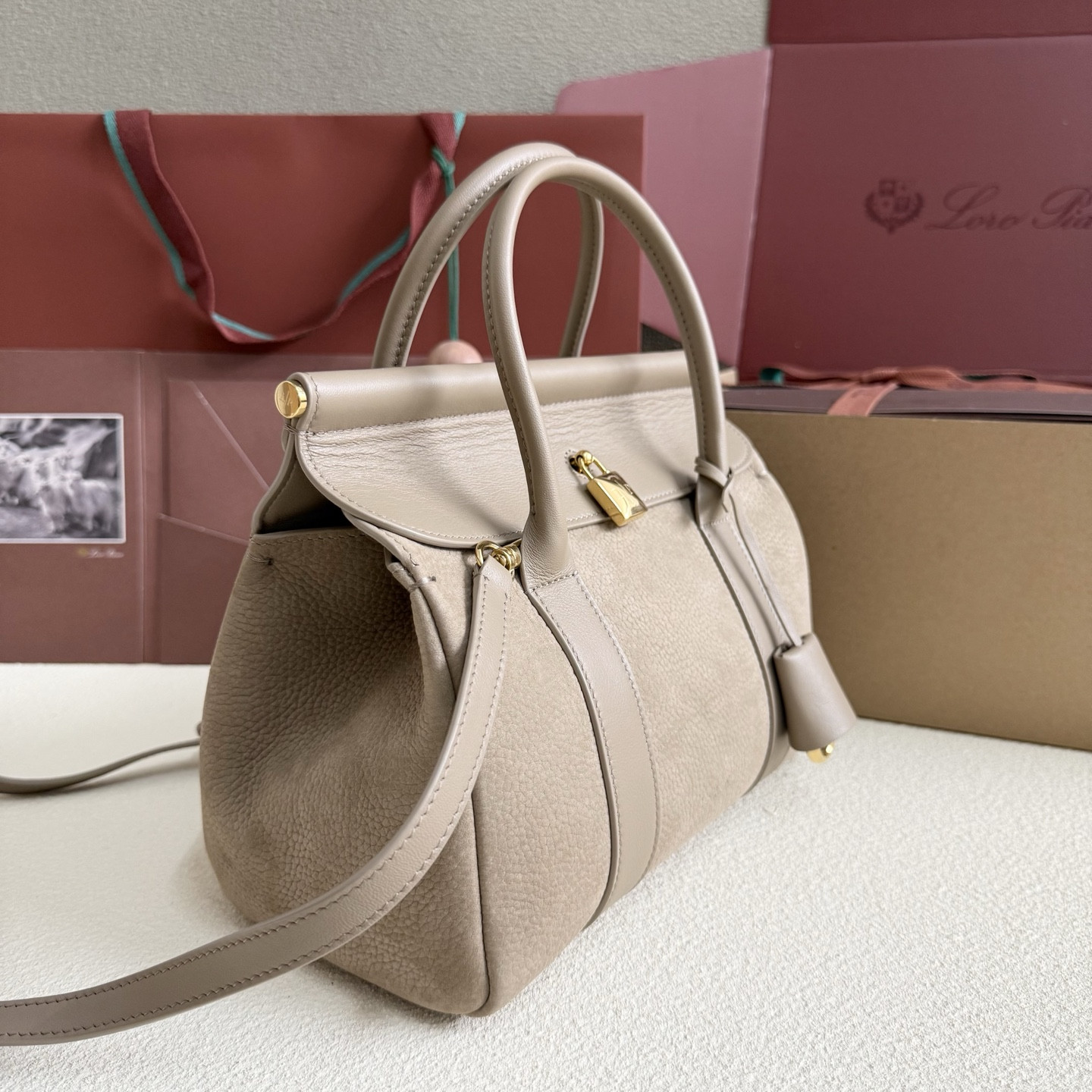 L**o p*ana loom l25 calfskin 25x18x12.5cm