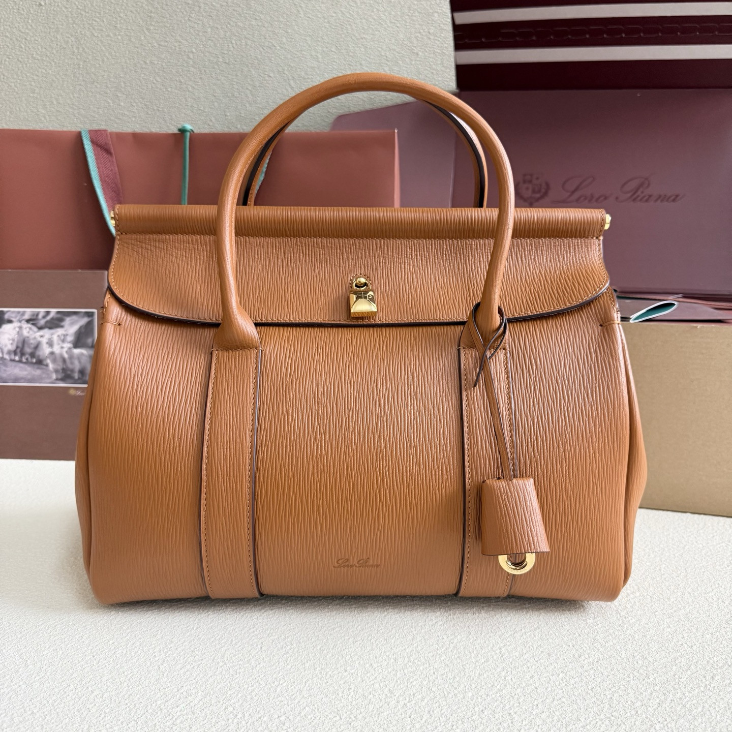 L**o p*ana loom l32 calfskin 33x23x18cm