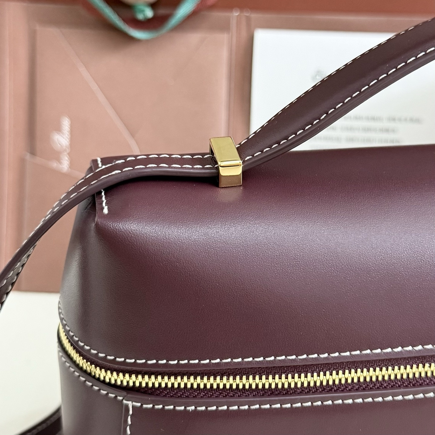 L**o p*ana extra pocket l27 calfskin 16x27x10cm