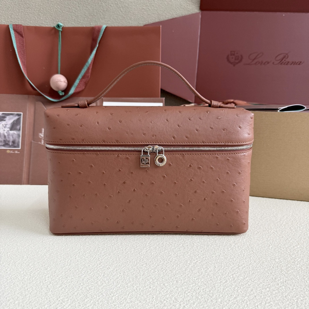 L**o p*ana extra pocket l27 ostrich-grained leather 16x27x10cm