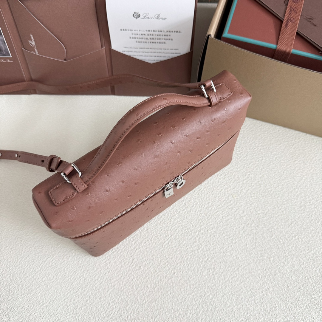 L**o p*ana extra pocket l27 ostrich-grained leather 16x27x10cm