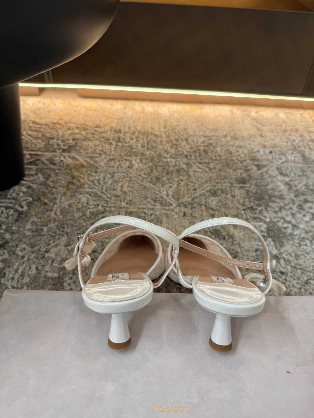 ua Ji*y Ch* aren slingbacks 4.5cm