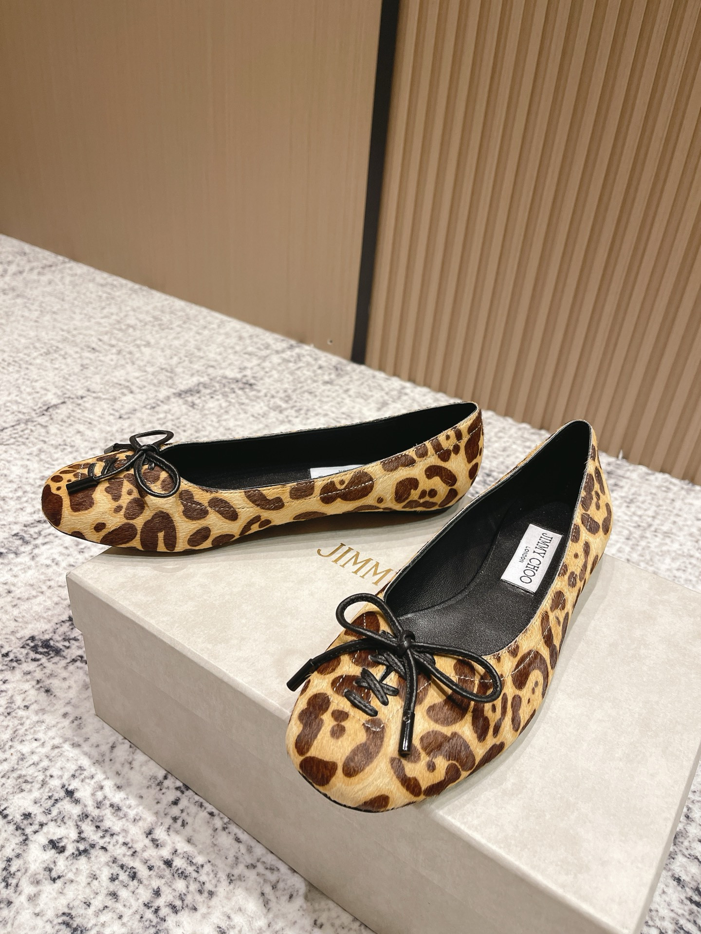 ua Ji*y Ch* scarlett ballerina flats