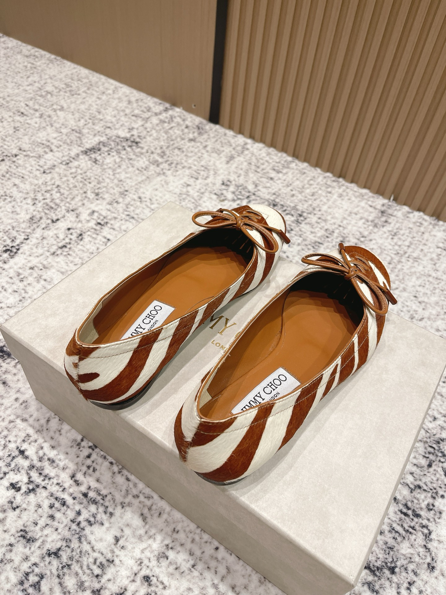 ua Ji*y Ch* scarlett ballerina flats
