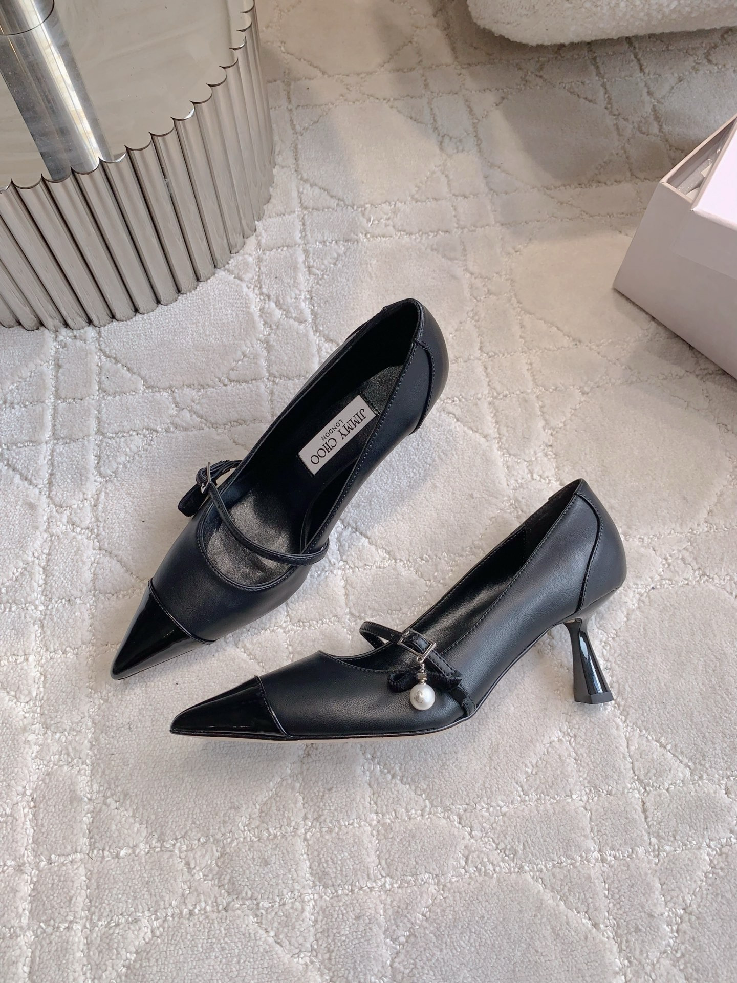 ua Ji*y Ch* aren pumps 6.5cm