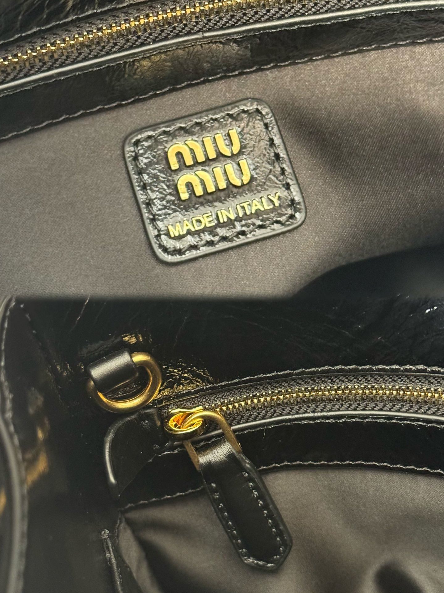 Miu Miu Solitaire Shiny Leather Bag 19.5x28x11cm