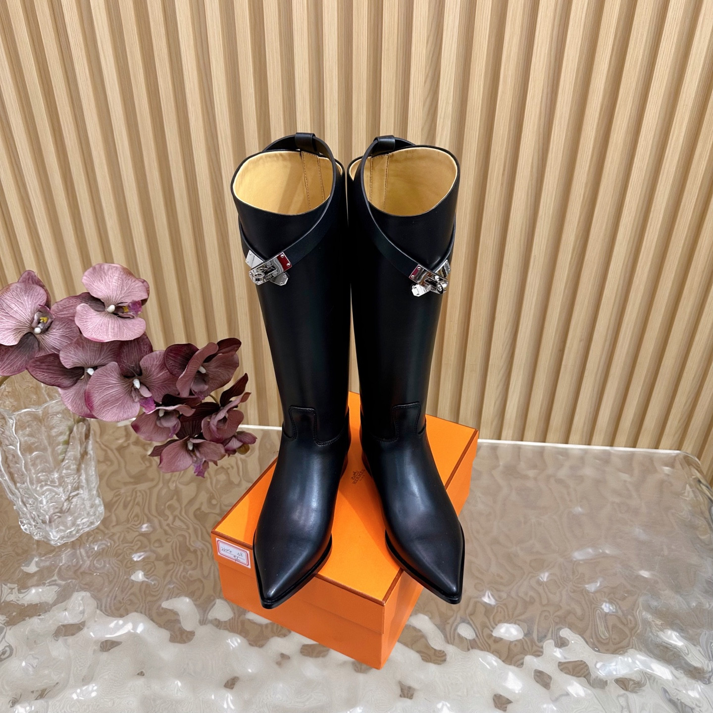 ua H**me5 jumping boots