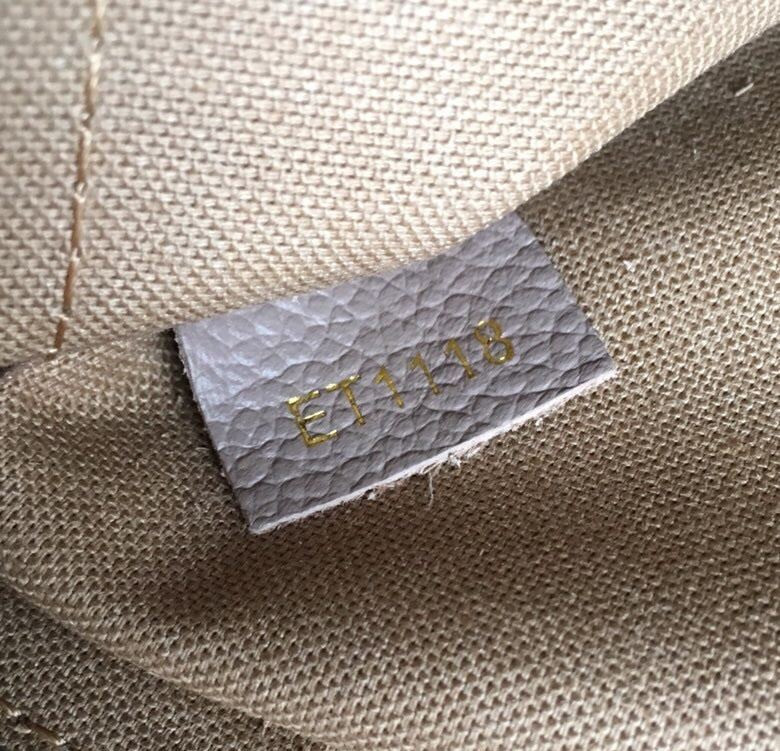 LV DAILY POUCH M62937