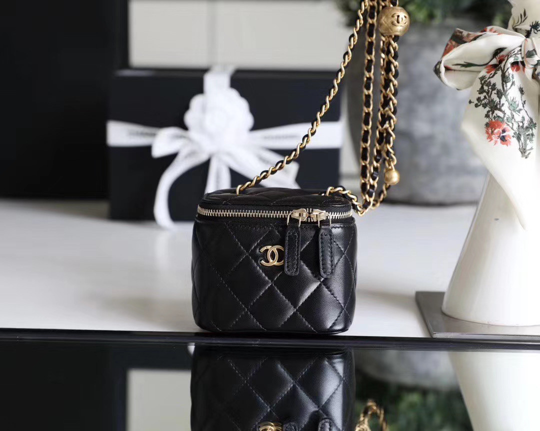 Ch*el mini box bag
